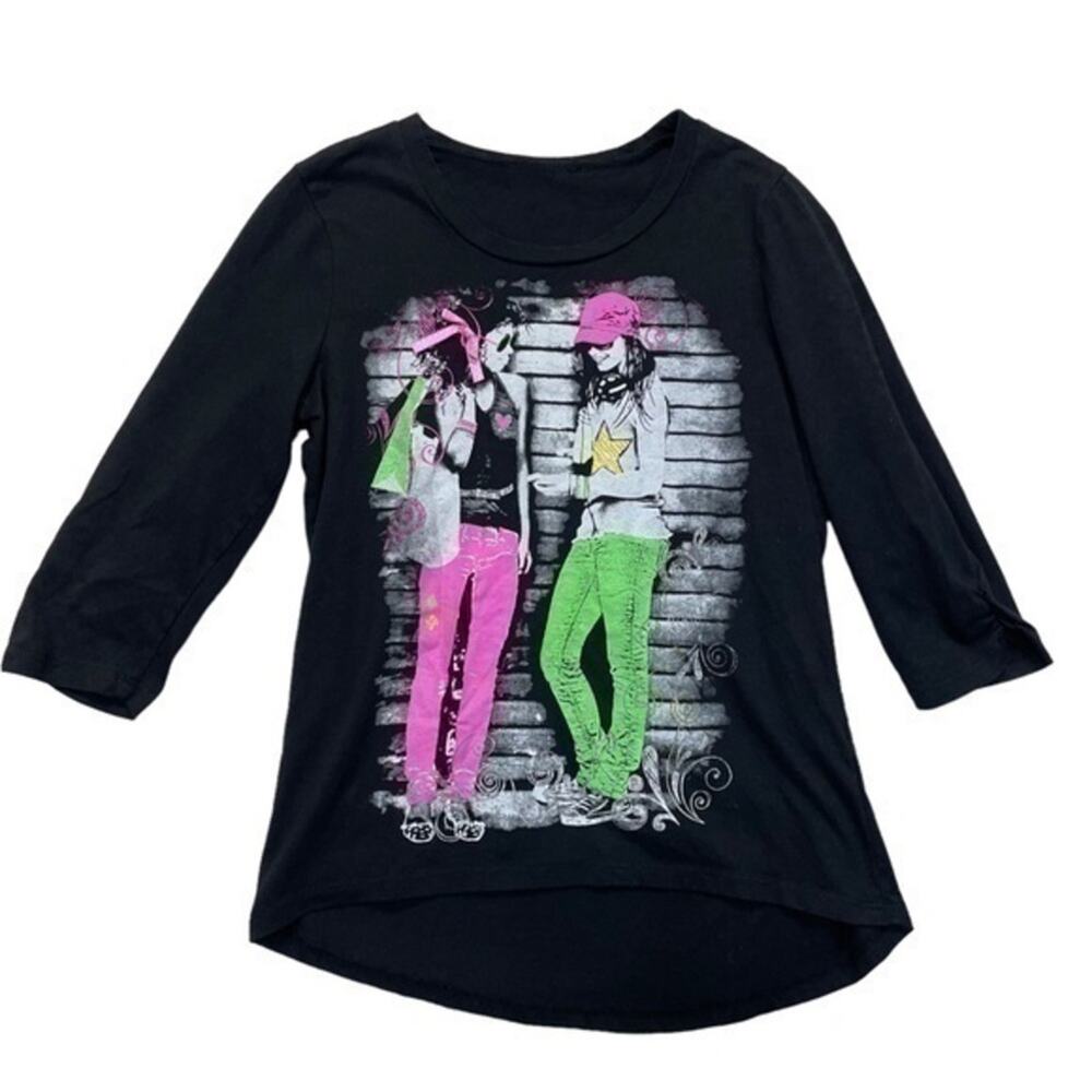 Long Sleeve T-shirt Graphic Print Design 3/4 sleeve  Size M Y2K 90s tee black